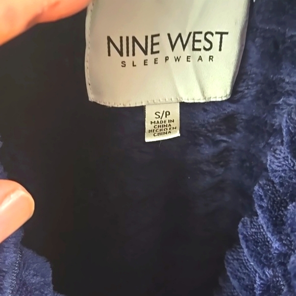 Nine West Sleepwear Women's Navy Blue Plush Belted Lounge Robe Sz S/P - Picture 7 of 10